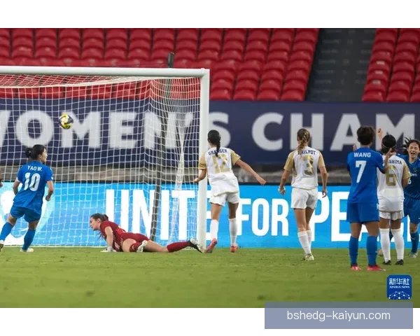 诺伊尔在联赛中的表现稳健，继续展现出顶级门将的竞争力。